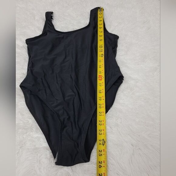 NWOT Swimsuit One Piece Solid Black Lower Back Round Neck Solid Black Size M - Picture 4 of 5